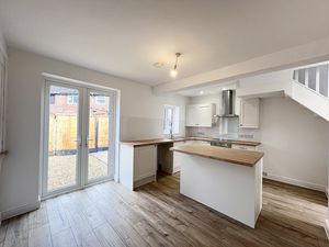 Photo 9- click for photo gallery